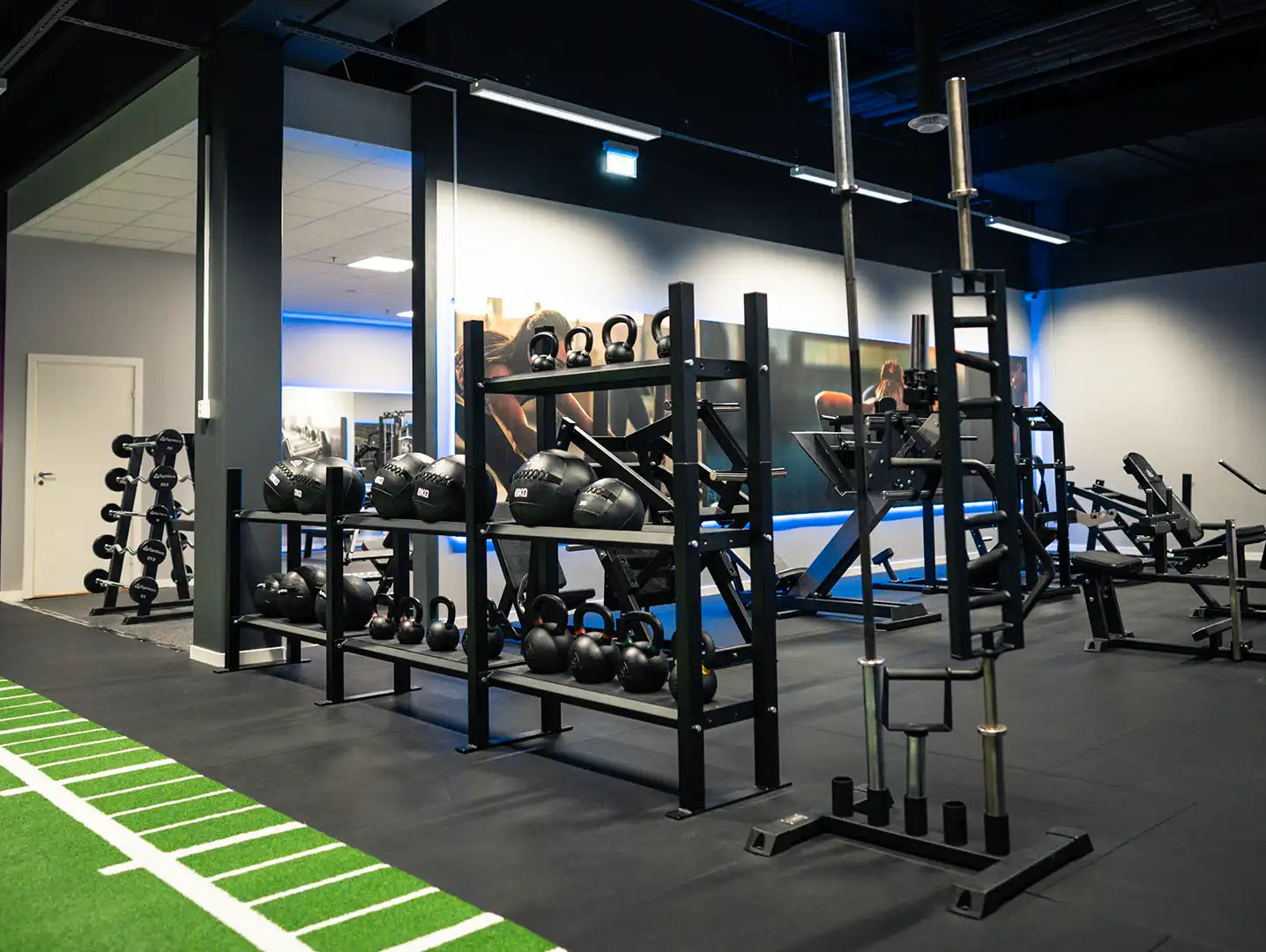 Guide to Storage in the Gym for Weight Plates, Dumbbells, Barbells and Mmaller Gym Equipment