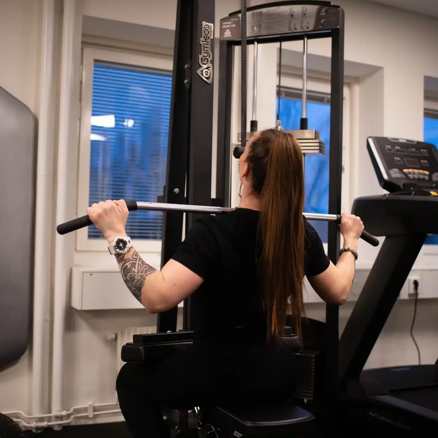 214 Lateral Pulldown/Seated Row - Latsdrag/Rodd