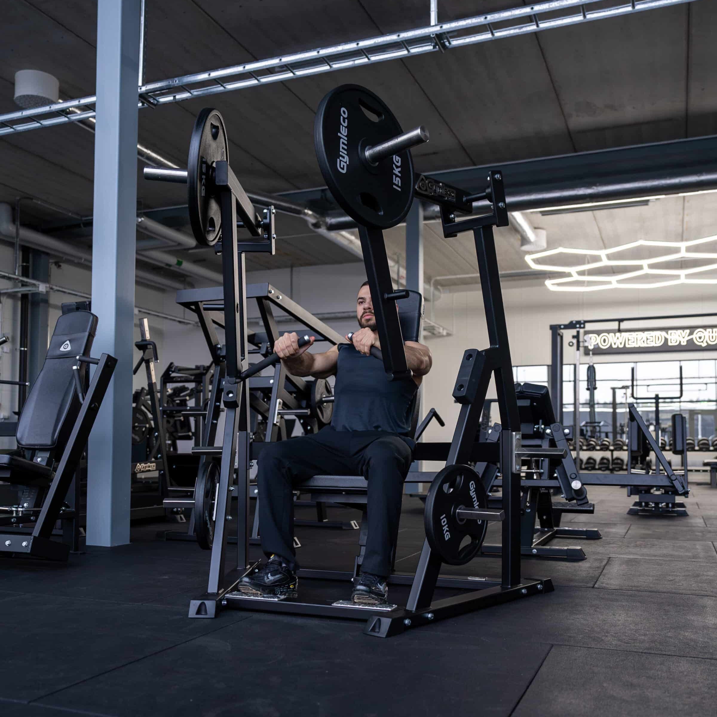 321 Seated Wide Chest Press - Sittande Bred Bröstpress