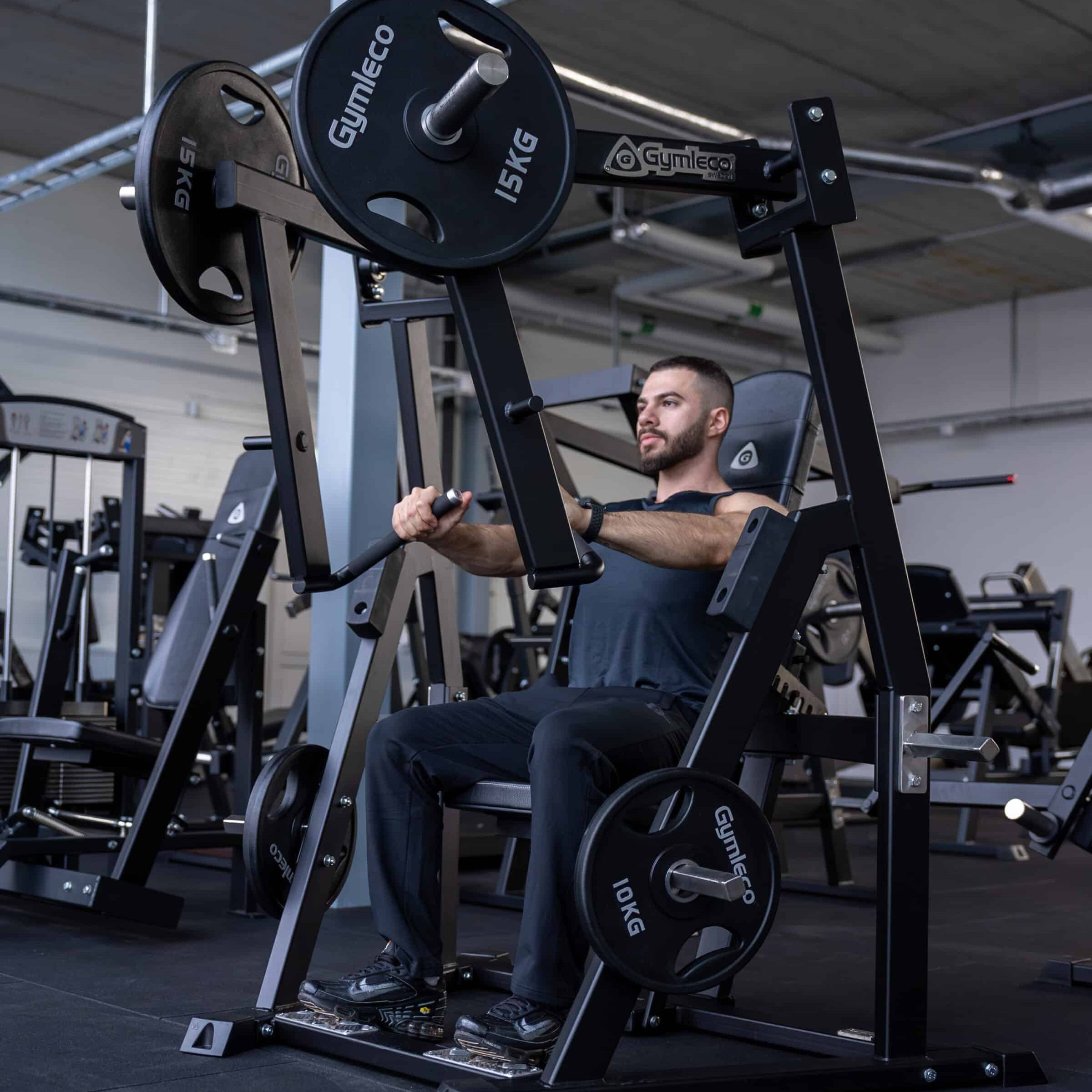 321 Seated Wide Chest Press - Sittande Bred Bröstpress