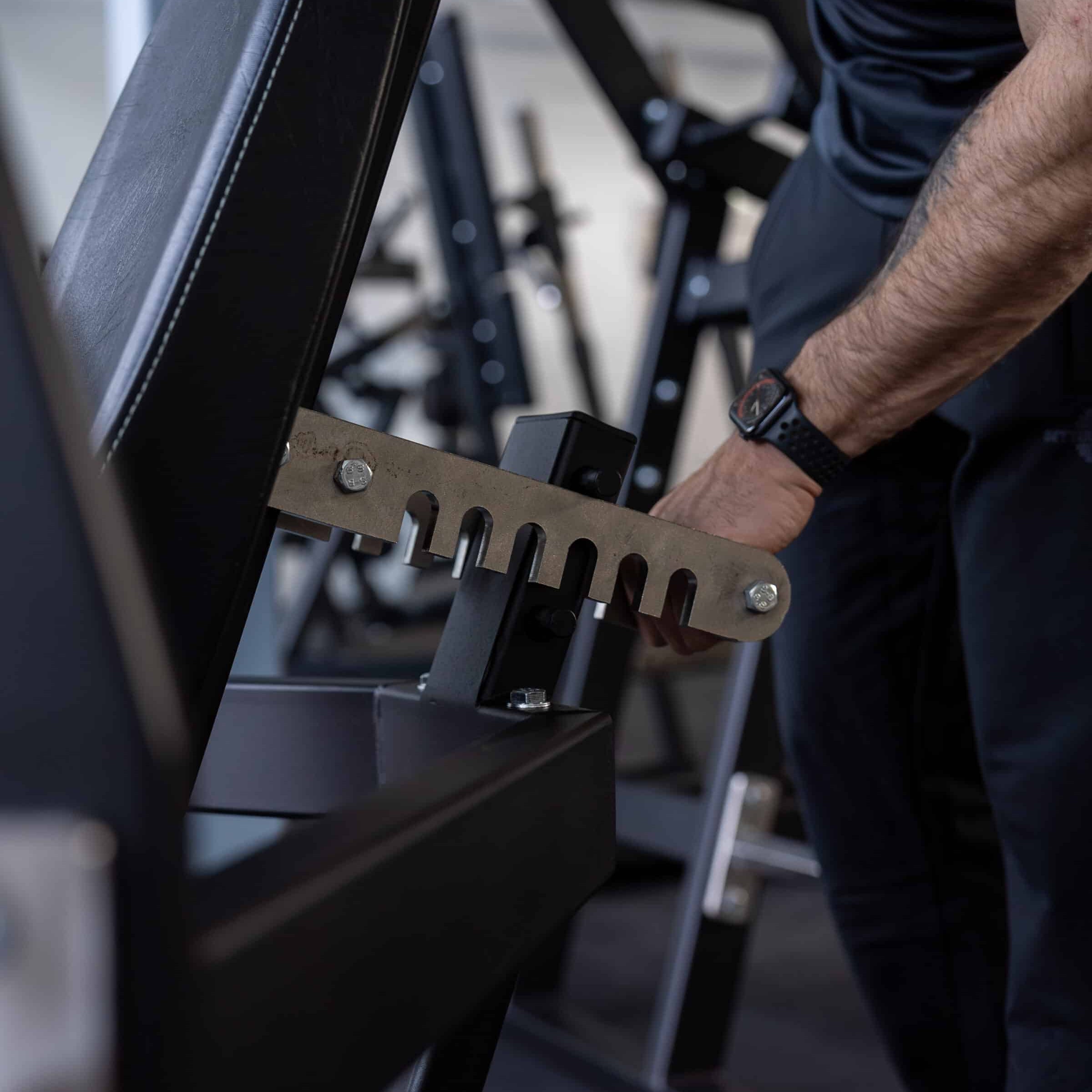 321 Seated Wide Chest Press - Sittande Bred Bröstpress