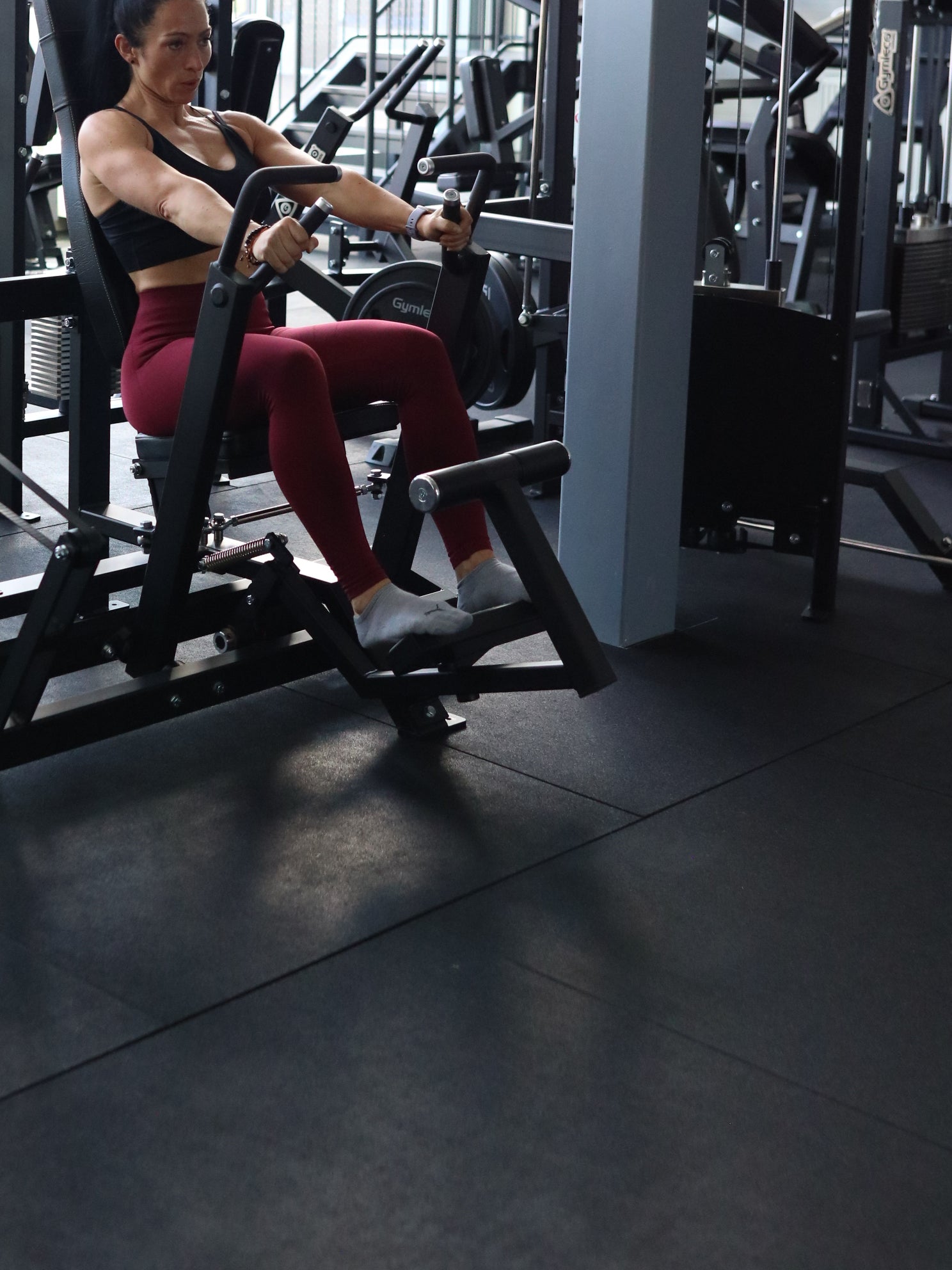 321 Seated Wide Chest Press / Sittande Bred Bröstpress