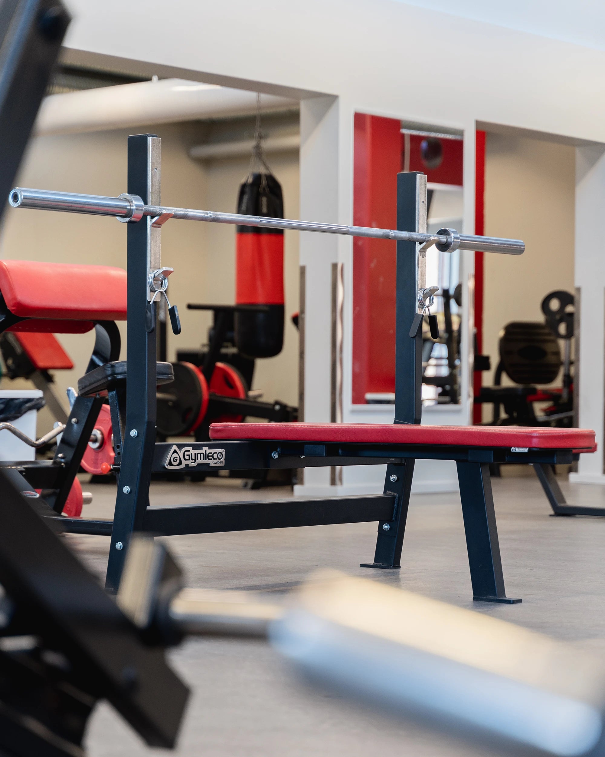 benchpress fixed barbell holder - bänkpress med fast skivstångshållare