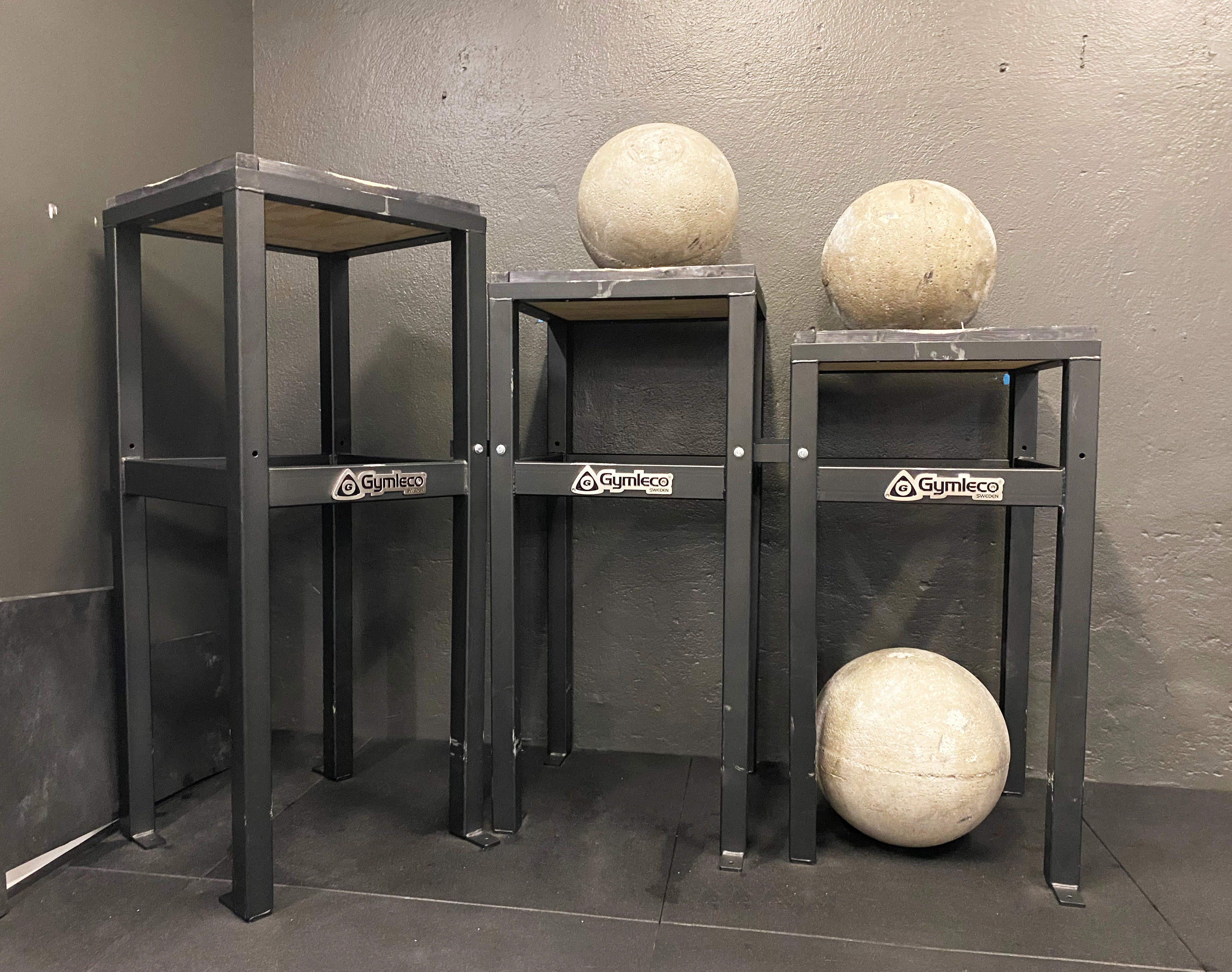 Podium set för atlasstenar & Atlasstenas - Podium set for atlas stones & Atlas stones