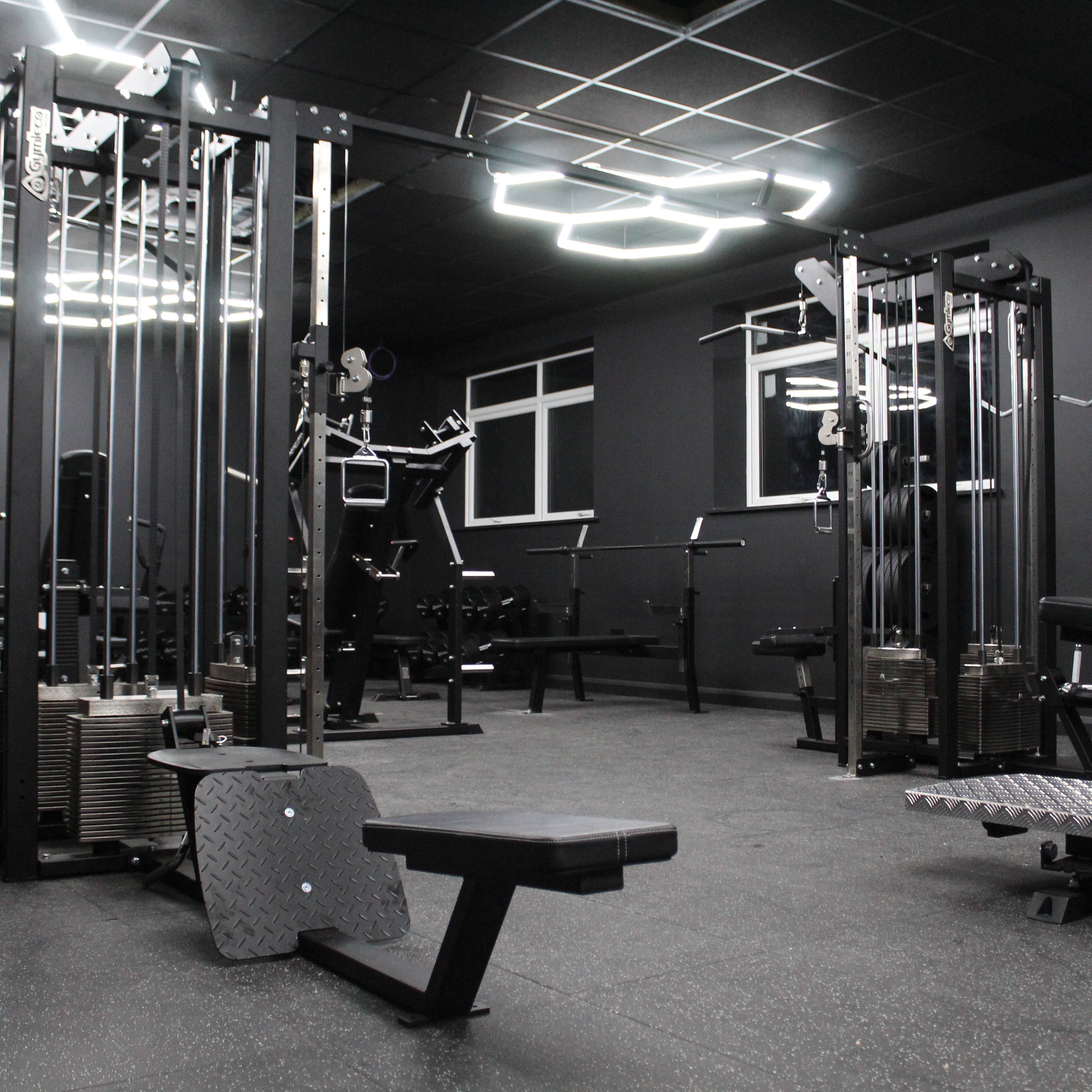 215DK Multi Gym/8-Station with Cable Cross