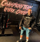 Man i Gymleco-kläder på gym - Man in Gymleco clothes at gym