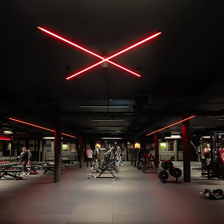 Gym med röda lampor - Gym with red lamps