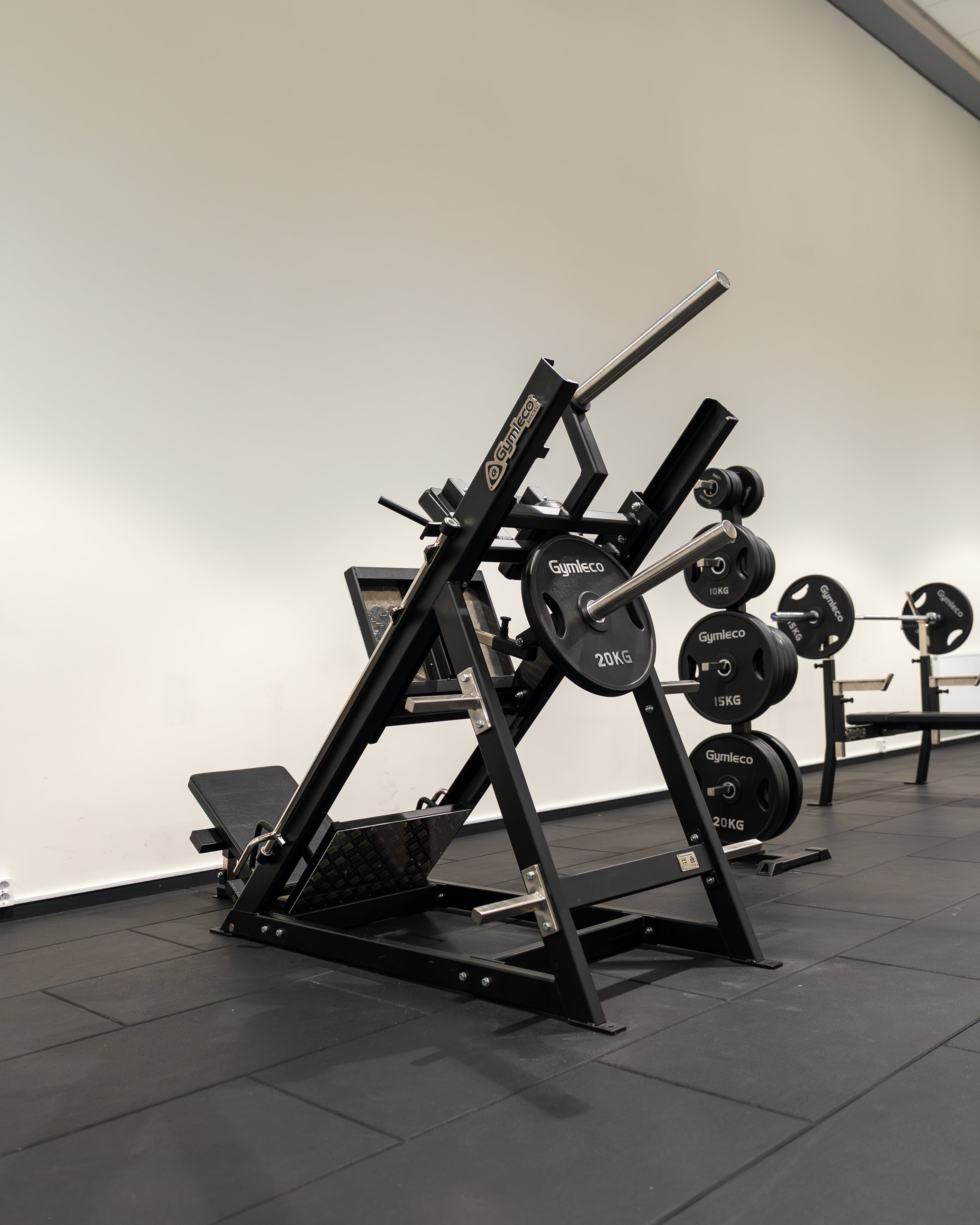 245 leg press-hack lift